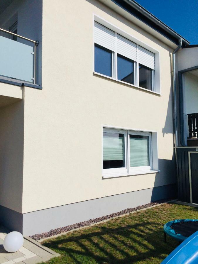 Neu! Top Apartment! 7Km Saarbruecken! Terrasse, Garten! Sulzbach  Exteriör bild